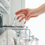 lave-vaisselle-economique-5-astuces-pour-reduire-votre-consommation-deau-et-denergie